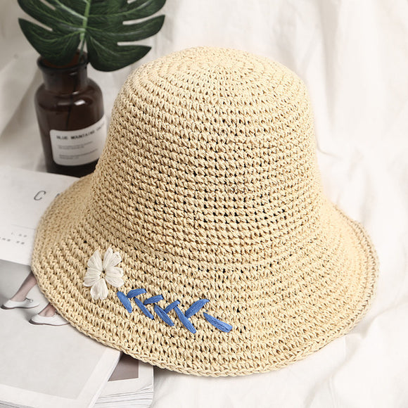 Small,Daisy,Straw,Folding,Basin,Fisherman,Beach