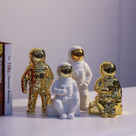 Ceramic,Space,Sculpture,Astronaut,Cosmonaut,Ornament,Statue,Money